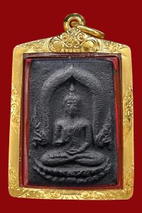 พระองค์ดำสวยระดับแชมป์ พร้อมเลี่ยมกรอบทองคำแท้